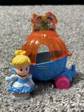 Cinderella Carriage Float 2017 Fisher Price Little People Disney Princess Parade